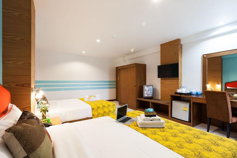 We Briza Hotel Chiangmai Чиангмай Экстерьер фото