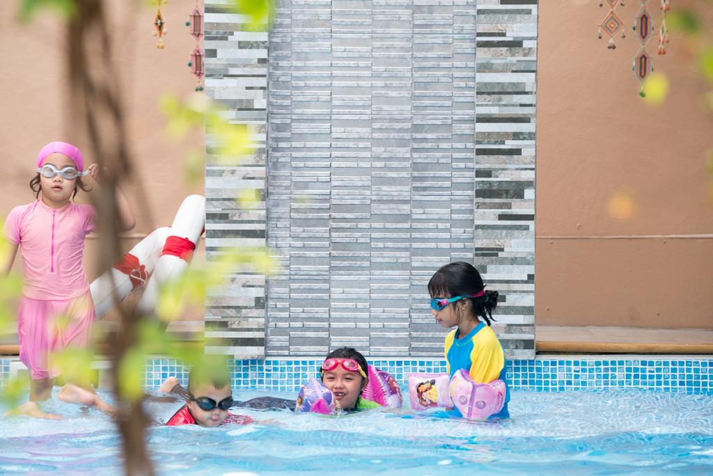 We Briza Hotel Chiangmai Чиангмай Экстерьер фото