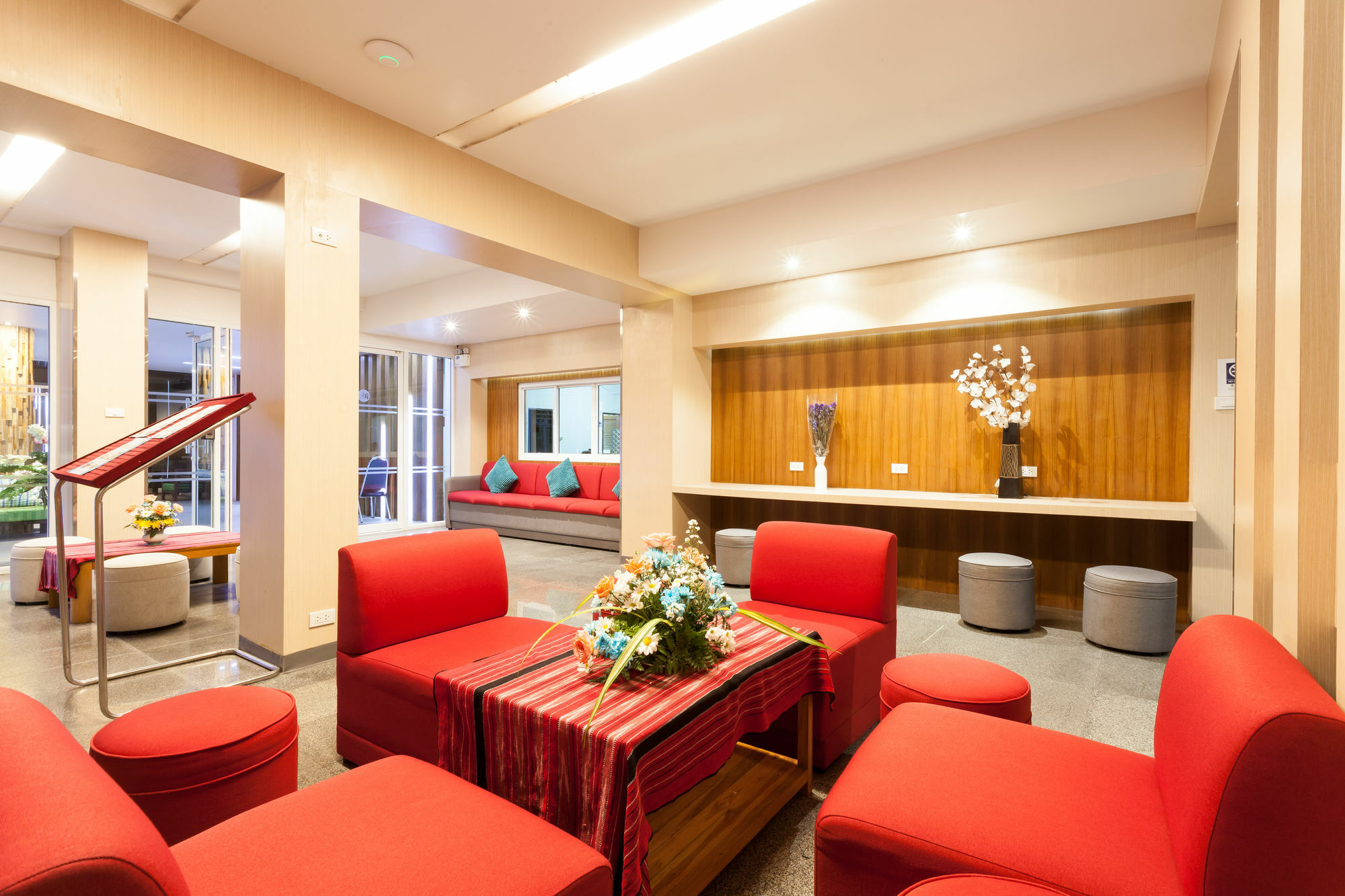 We Briza Hotel Chiangmai Чиангмай Экстерьер фото